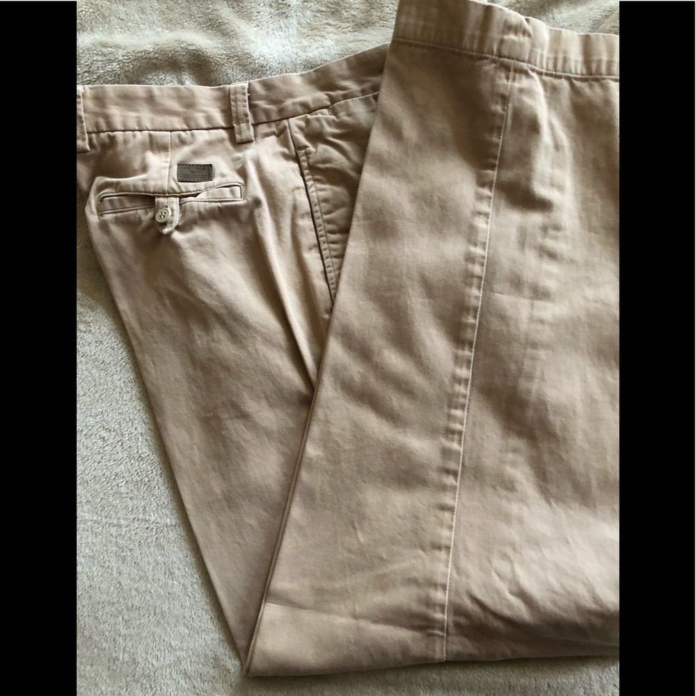 Dockers khakis